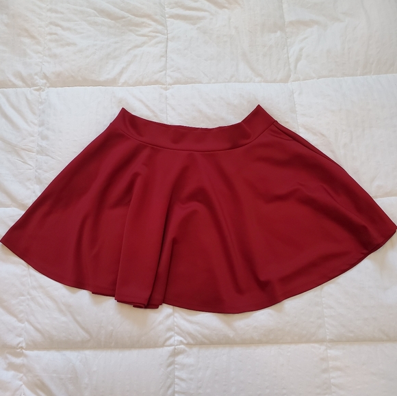 Dresses & Skirts - Maroon Skater Skirt